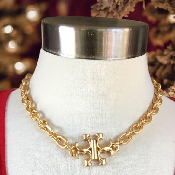 TORY BURCH ROXANNE DOUBLE T LOGO NECKLACE 18K GOLD - Picture 3 of 9